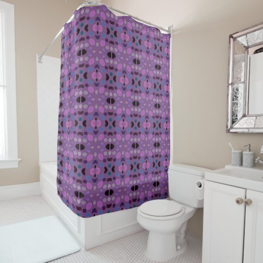 Rideaux De Douche Violet avec Motif bleu et noir (En situation)