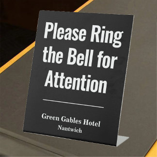 Rij de Bell naar het Aandacht Hotel Reclamebord Met Voetstuk
