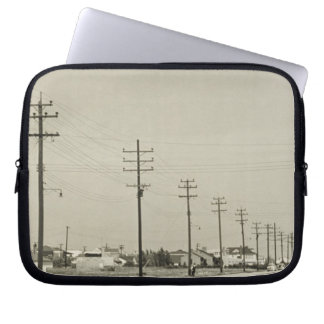 Rij van elektriciteitscentrales laptop sleeve