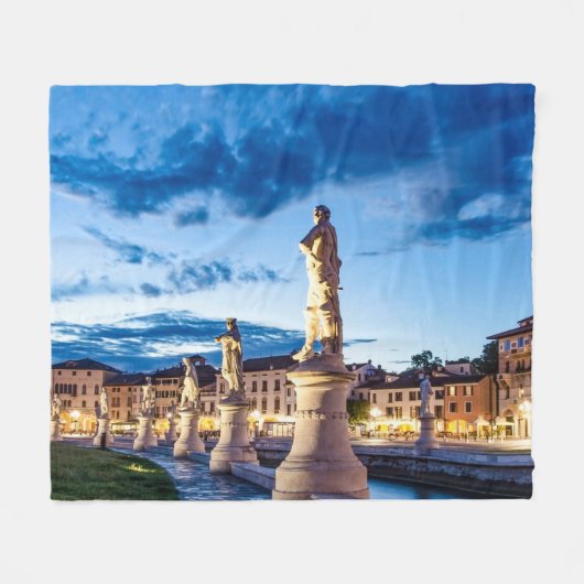 Rij van verlichte beelden in Padova Fleece Deken (Voorkant (Horizontaal))
