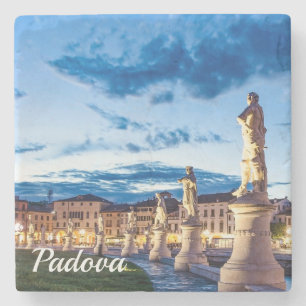 Rij van verlichte beelden in Padova Stenen Onderzetter
