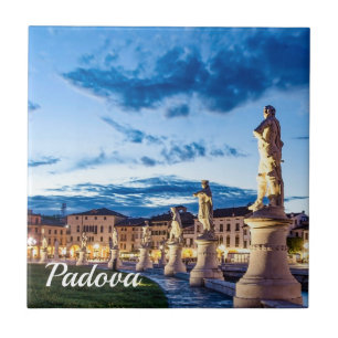 Rij van verlichte beelden in Padova Tegeltje
