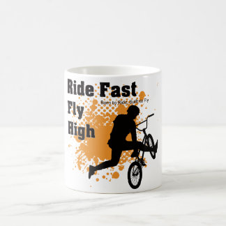 Rijd snel, vlieg hoog koffiemok