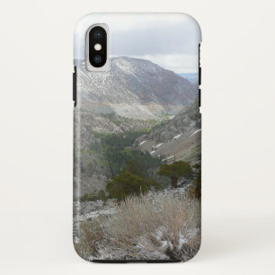 Rijden door de bergen van Snowy Sierra Nevada iPhone XS Hoesje