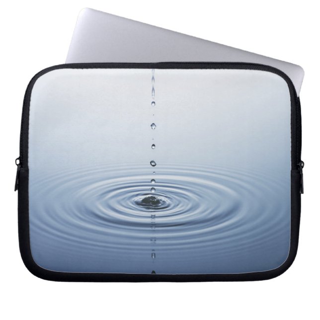 Rimpel op water laptop sleeve (Voorkant)