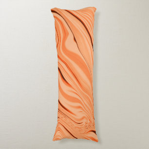 Rimpels in schoppen van oranje, gebogen bruine cil lichaamskussen