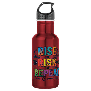 Rise, Risk, Repeat – Motiverende Typografie T-Shir Waterfles
