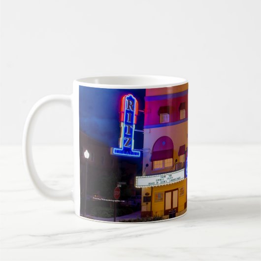Ritz Theater koffiekopje Koffiemok (Links)