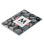 River Rock Stapel met Uw Eigen Naam en Monogram op Notitieboek (Linkerzijde)