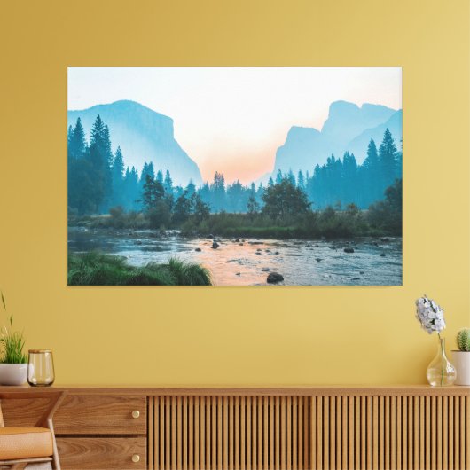    River Valley Glow – Forest & Mountain Calm Canvas Afdruk (Insitu (Woonkamer))