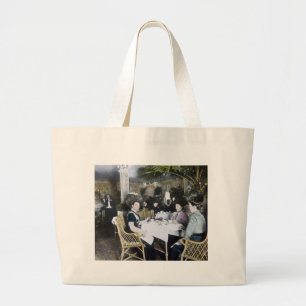 RMS Titanic 1st-klaspassagiers genieten van luxe Grote Tote Bag