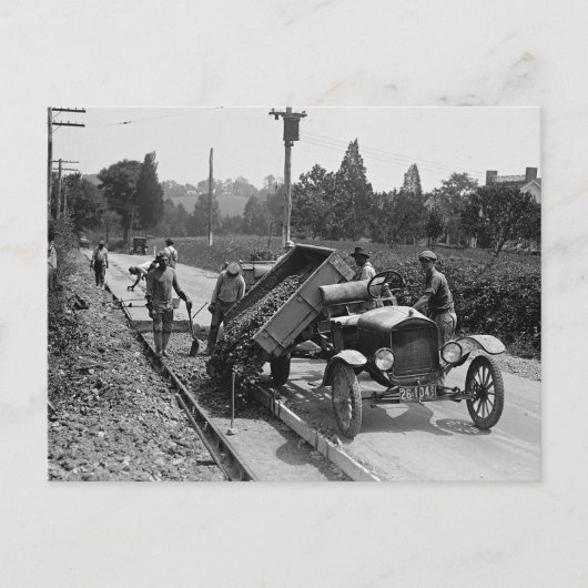 Road Crew at Work, 1925 Briefkaart (Voorkant)