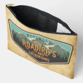 Road Trips & Shenanigans Outdoor Patch Ritszak Etui (Open)