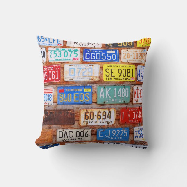 Roadtrip Gear - US License Bord Pillow Kussen (Voorkant)