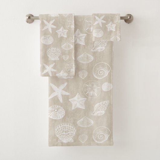Roam Beige White Beach Shells Bad Handdoek (Insitu)