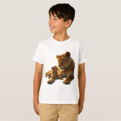 Roar avec fierté dans ce T-shirt Lion (Devant entier)