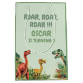 Roaring Good Time Dinosaur Party Gift Medium Cadeauzakje (Voorkant)