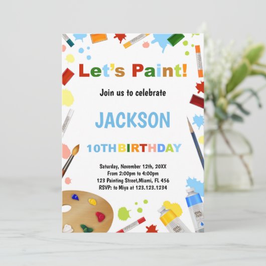 Robe Blanche Pour Les Invitations De Peinture De M (Debout devant)