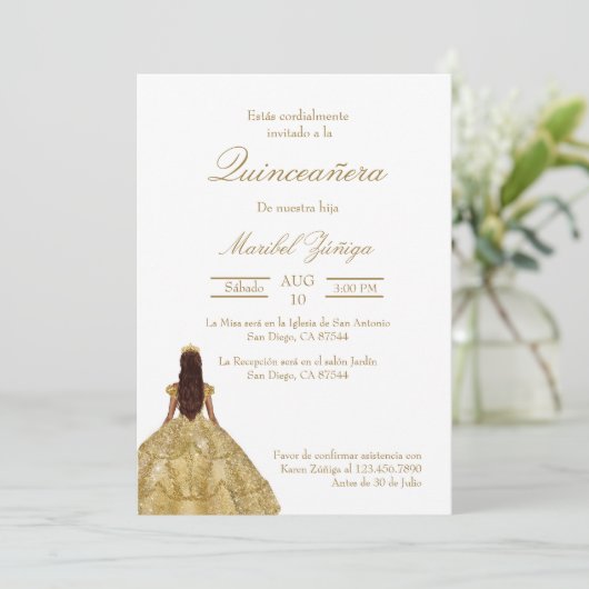 Robe or Quinceanera invitation (Debout devant)