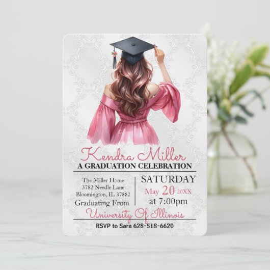 Robe rose Aquarelle Graduation Invitation (Debout devant)