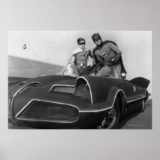 Robin en Batman staan in Batmobile Poster (Voorkant)