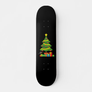 Robin en kleurrijke Cadeaus onder de kerstboom Skateboard