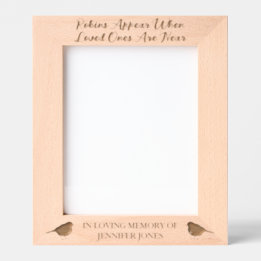 Robins verschijnen wanneer geliefden in de buurt z gegraveerde lijstjes