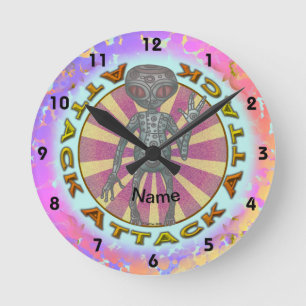 Robot Alien Attack Clock Ronde Klok