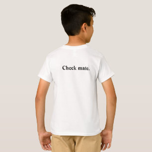 Robots jouant aux t-shirts des enfants aux échecs