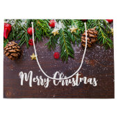 Robuuste kersttafel met pine en sneeuw groot cadeauzakje (Voorkant)