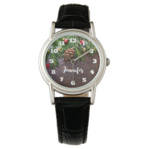 Robuuste kersttafel met pine en sneeuw horloge