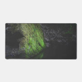 Roche mousse verte avec réflexion dans l'eau (Recto)