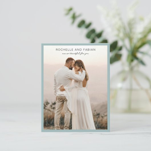 Rochelle Aqua Modern Hedendaags Elegant Bruiloft Bedankkaart (Staand voorkant)