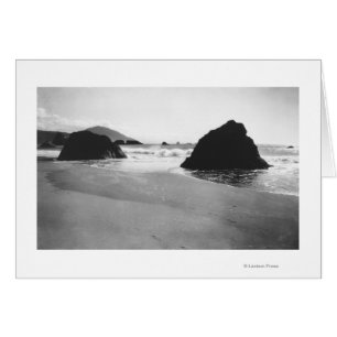 Rochers le long de la plage à Port Orford, Oregon