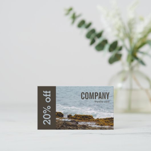 Roches et surf côtiers d'océan : Fidélité : Client (Debout devant)