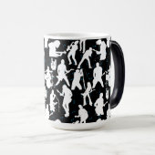 Rock Band Silhouette Pattern.w Black BG Magische Mok (Voorkant rechts)