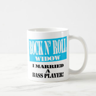 Rock N' Roll Widow Mok - Bass Player!