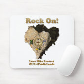 ROCK ON! Liefde Hike beschermt onze publieke grond Muismat (Met muis)