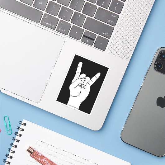 Rock On Sticker (Laptop met iPhone)