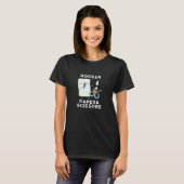 Rocker Paper en Scissors Funny Game Pun Dark BG T-shirt (Voorkant volledig)