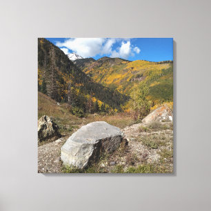 Rocky Mountain Rocks Uitgerekt Canvas Print