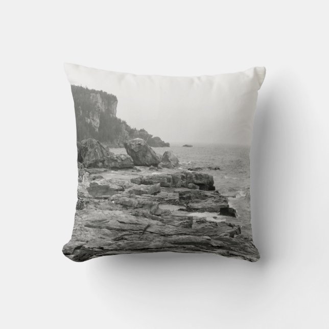 Rocky Shore Pillow Kussen (Voorkant)