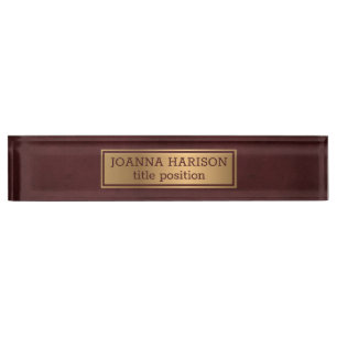 Rode achtergrond naambordje