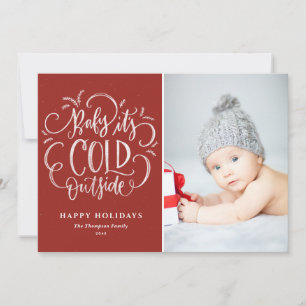 Rode Baby Het Is Koud Buiten Handlettering Foto Feestdagenkaart