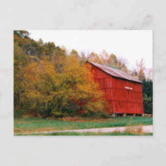 Rode Barn in Herfst Briefkaart