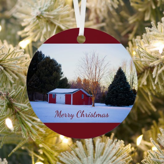 Rode Barn in het sneeuwOrnament Metalen Ornament (Insitu)