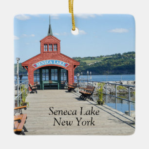 Rode boothuis op Seneca Lake Keramisch Ornament