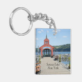 Rode boothuis op Seneca Lake Sleutelhanger (Voorkant Links)