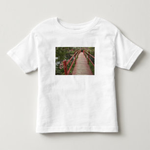 Rode brug over vijver, Magnolia Plantation, Kinder Shirts