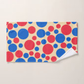 Rode en blauwe Stippen op Tan Bad Handdoek (Handdoek)